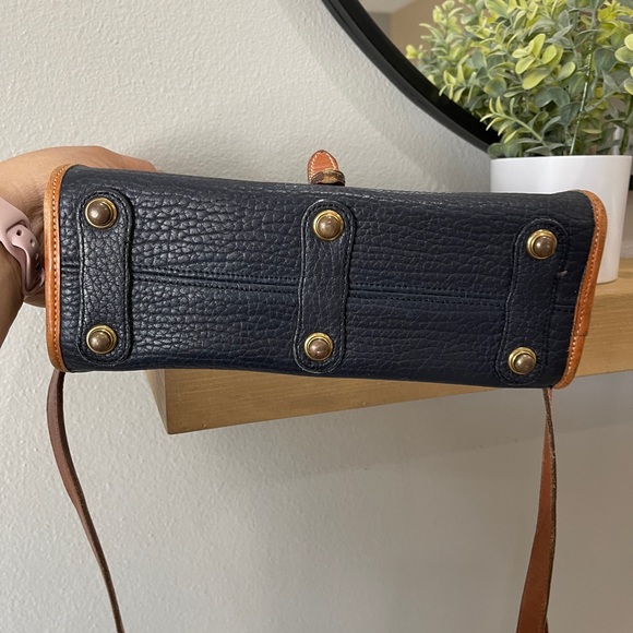 Vintage Dooney & Bourne Essex Pebbled Leather Crossbody - Picture 14 of 17
